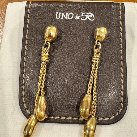 Uno de 50 Drop Earrings - Picture 1 of 1